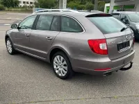 Gebraucht Skoda Superb Elegance 170 PS (125 kW) 2011 Grau Kombi