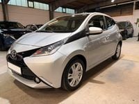 Second-hand Toyota Aygo 69 CP (50 kW) 2016 Argintiu Hatchback