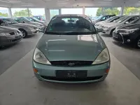 Second-hand Ford Focus Ambiente 101 CP (74 kW) 2000 Albastru Berlinǎ