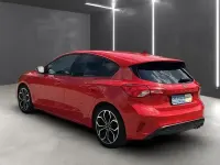 Gebraucht Ford Focus ST-Line 150 PS (110 kW) 2020 Rot Limousine