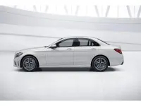 Gebraucht Mercedes C43 AMG Avantgarde 367 PS (269 kW) 2019 Unilack polarweiß Limousine