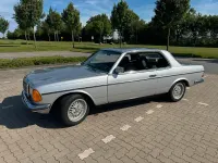 Gebraucht Mercedes 230 136 PS (100 kW) 1983 Silber Coupé