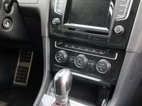 Second-hand VW Golf VII GTI 220 CP (161 kW) 2016 Alb Berlinǎ