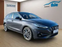 Gebraucht Hyundai i30 Trend 120 PS (88 kW) 2024 Dark knight Kombi