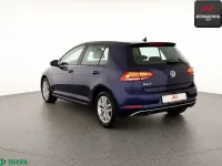 Gebraucht VW Golf VII 125 PS (91 kW) 2017 Blau (metallic) Limousine