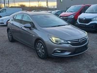 Gebraucht Opel Astra Dynamic 125 PS (91 kW) 2017 Grau Limousine