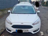 Gebraucht Ford Focus 120 PS (88 kW) 2018 Weiß Kombi