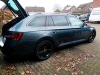 Gebraucht Skoda Superb 150 PS (110 kW) 2017 Grau Kombi