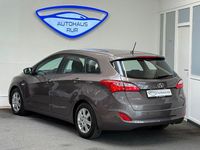Gebraucht Hyundai i30 Classic 99 PS (72 kW) 2013 Braun Kombi
