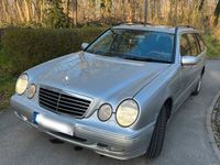 gebraucht Mercedes E320 4-Matic, S210