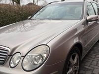 Gebraucht Mercedes E200 163 PS (119 kW) 2004 Silber Kombi