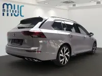 Second-hand VW Golf VIII R-line 131 CP (96 kW) 2022 Gri Break