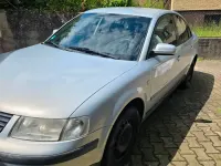 Gebraucht VW Passat 100 PS (73 kW) 1999 Silber Limousine
