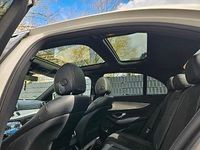 Gebraucht Mercedes E220 AMG 194 PS (142 kW) 2018 Weiß Limousine