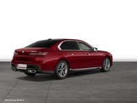 Gebraucht BMW M760e 571 PS (419 kW) 2025 Rot Limousine