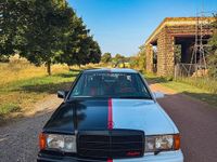 Gebraucht Mercedes 190 122 PS (89 kW) 1993 Andere farben Limousine