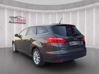 Gebraucht Ford Focus Titanium 125 PS (91 kW) 2018 Grau Limousine