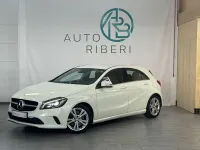 Gebraucht Mercedes A250 211 PS (155 kW) 2017 Calcitweiss/zirrusweiss Limousine