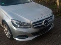 Gebraucht Mercedes E200 Avantgarde 136 PS (100 kW) 2015 Grau Kombi