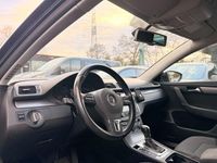 Gebraucht VW Passat Comfortline 140 PS (102 kW) 2012 Blau Kombi