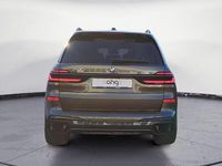 Neu BMW X7 352 PS (258 kW) 2026 Grau SUV