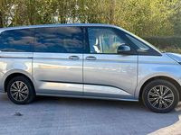 Second-hand VW Multivan Life 150 CP (110 kW) 2023 Argintiu Monovolum