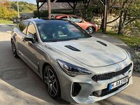 Gebraucht Kia Stinger GT 366 PS (269 kW) 2022 Grau Kleinwagen