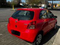 Gebraucht Toyota Yaris 69 PS (50 kW) 2008 Rot Kleinwagen