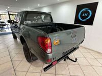 gebraucht Mitsubishi L200 Double Cab 2,5 Klima aus Erster Hand