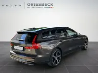 Gebraucht Volvo V60 Plus 455 PS (334 kW) 2023 Platinum grey / metallic Kombi
