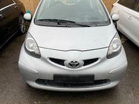 Gebraucht Toyota Aygo 68 PS (50 kW) 2006 Silber Kleinwagen