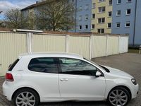 Gebraucht VW Golf VI Team 86 PS (63 kW) 2011 Weiß Kleinwagen