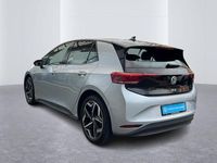 Gebraucht VW ID.3 Pro Performance 150 kW (204 PS) 2023 1t scale silver metallic Kleinwagen