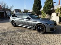 Gebraucht BMW 530e Shadowline 292 PS (214 kW) 2022 Grau Kombi