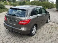 Gebraucht Mercedes B200 109 PS (80 kW) 2013 Braun Kleinwagen