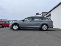 Gebraucht VW Passat S 150 PS (110 kW) 2022 Grau Kombi