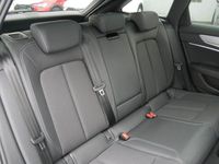 Gebraucht Audi A6 S-Line 204 PS (150 kW) 2024 Mythosschwarz metallic Kombi