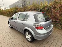 Gebraucht Opel Astra Selection 90 PS (66 kW) 2009 Silber Limousine