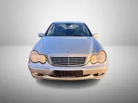 Gebraucht Mercedes C220 150 PS (110 kW) 2004 Brillantsilber  metalliclack Limousine