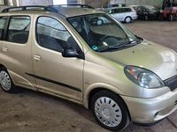 Gebraucht Toyota Yaris Verso Luna 86 PS (63 kW) 2001 Gold Van / Kleinbus