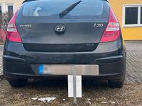 Gebraucht Hyundai i30 109 PS (80 kW) 2010 Schwarz Kleinwagen