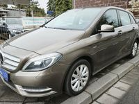 Gebraucht Mercedes B180 122 PS (89 kW) 2012 Grau Van / Kleinbus