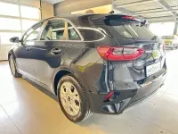 Usado Kia Ceed Edition 7 101 CV (74 kW) 2022 Negro Utilitario