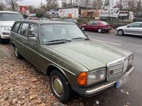 Gebraucht Mercedes 200 109 PS (80 kW) 1983 Grün Kombi