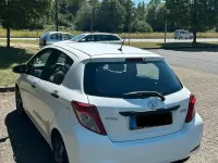 Gebraucht Toyota Yaris 69 PS (50 kW) 2013 Weiß Kleinwagen