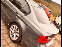 Gebraucht BMW 320 150 PS (110 kW) 2007 Grau Limousine