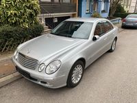 Gebraucht Mercedes E240 177 PS (130 kW) 2004 Silber Limousine