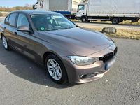 Gebraucht BMW 320 163 PS (119 kW) 2012 Braun Limousine