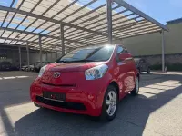 Gebraucht Toyota iQ Basis 68 PS (50 kW) 2009 Rot Kleinwagen