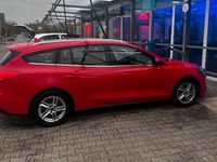 Gebraucht Ford Focus 120 PS (88 kW) 2020 Rot Kombi